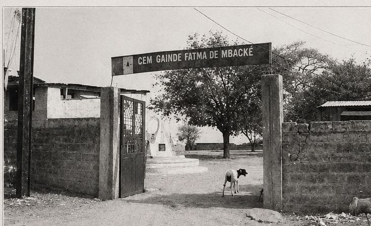 Entrée du CEM Gaindé Fatma à Mbacké